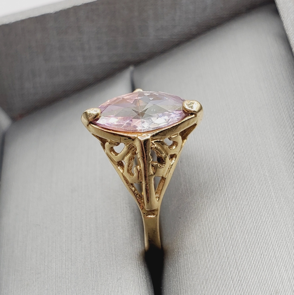 14k Solid Yellow Gold Two Tone Pink & Purple Marquise Checkerboard Cut CZ Ring - Picture 3 of 9